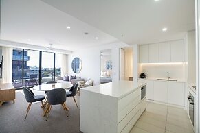 X Kirra Apartments