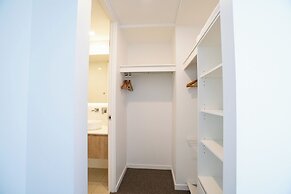 X Kirra Apartments