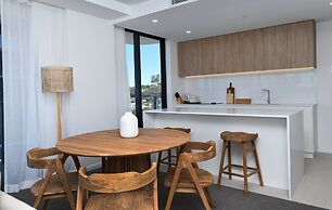 X Kirra Apartments
