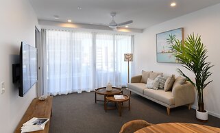 X Kirra Apartments