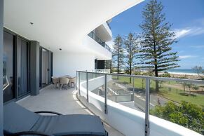 X Kirra Apartments
