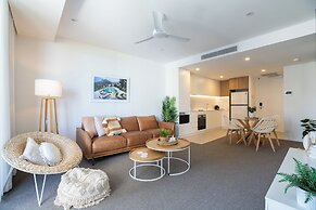 X Kirra Apartments