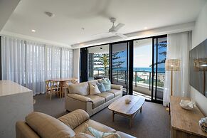 X Kirra Apartments