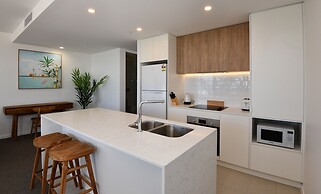 X Kirra Apartments