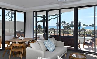X Kirra Apartments