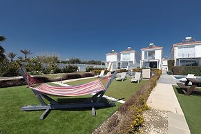Villa Suri, Luxury Seafront Villa