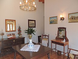 Charming Villa With Pool in Algaida