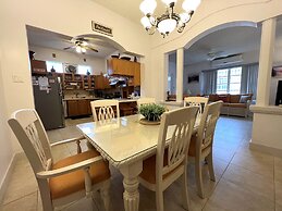Graceville Beach House - by Zenbreak