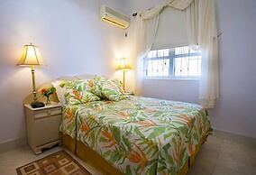Graceville Beach House - by Zenbreak