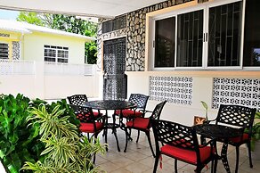 Graceville Beach House - by Zenbreak