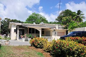 Graceville Beach House - by Zenbreak