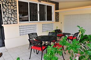 Graceville Beach House - by Zenbreak