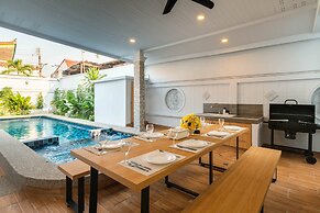 Luxury Pool Villa 6BR