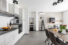 Apartments Villa Salona Sky