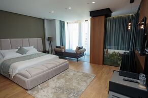 Ames Hotel & SPA
