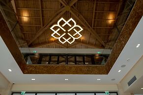 Mirror Hotel