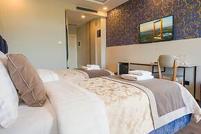 Royal East Resort