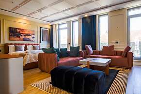 Royal East Resort
