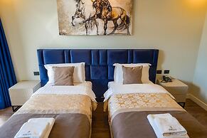 Royal East Resort