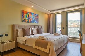 Royal East Resort