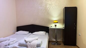 Domino Yerevan Hostel & Tours