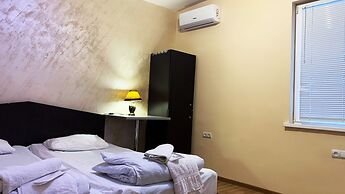 Domino Yerevan Hostel & Tours