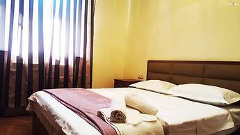 Domino Yerevan Hostel & Tours
