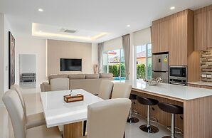 Luxury Pool Villa A18