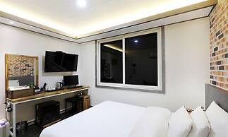 GUKMIN HOTEL