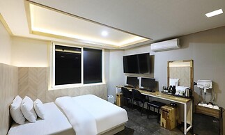 GUKMIN HOTEL