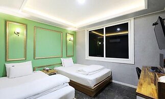 GUKMIN HOTEL