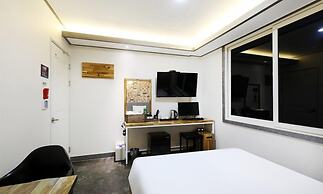 GUKMIN HOTEL