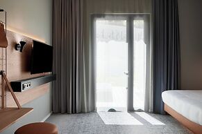 Moxy Antibes Sophia Antipolis