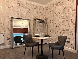 Rossal House Apartments