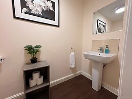 Rossal House Apartments