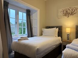 Rossal House Apartments