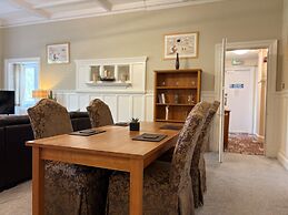 Rossal House Apartments