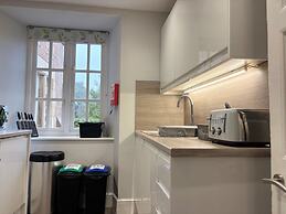 Rossal House Apartments