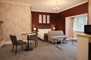 Rossal House Apartments