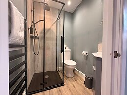 Rossal House Apartments