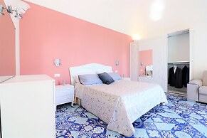 Mary's Apartments