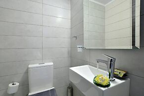 Villa Bratou Ignis Sleeps 6 With Parking