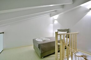 Villa Bratou Ignis Sleeps 6 With Parking