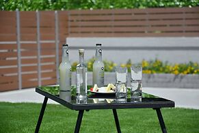 Villa Bratou Ignis Sleeps 6 With Parking