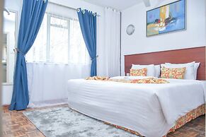 Homes by Della