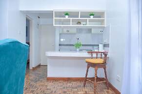 Homes by Della