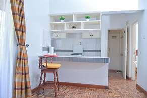 Homes by Della