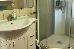 Beautiful 3 Bed Cottage in Ytteroy, With Seaview