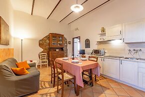 Rosehip apt with shared pool