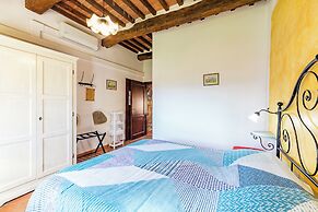 Rosehip apt with shared pool